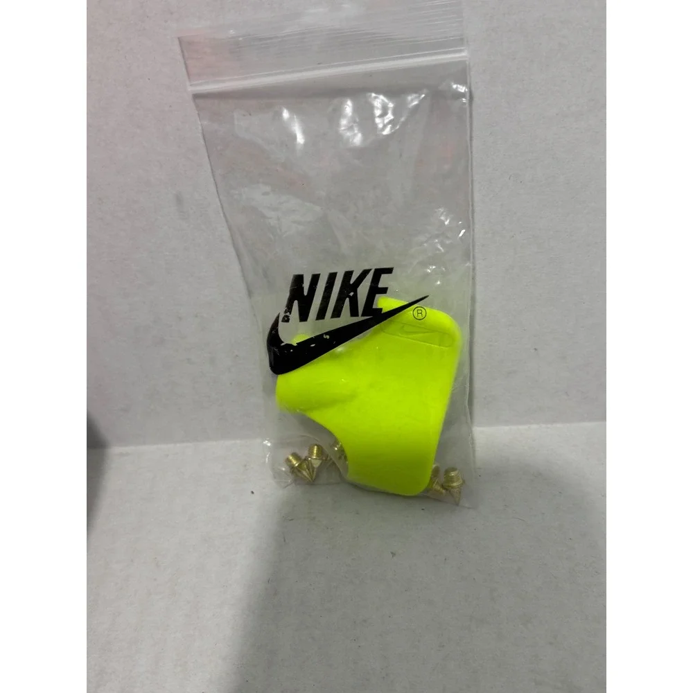 Nike Air Zoom Maxfly More Uptempo Bright Crimson Volt FZ9662-600 Mens 6.5 Wmns 8